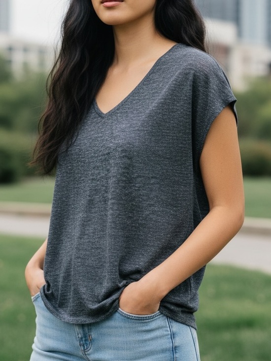 Vince Tops - Vince Charcoal Gray V-Neck T-Shirt Size XS
